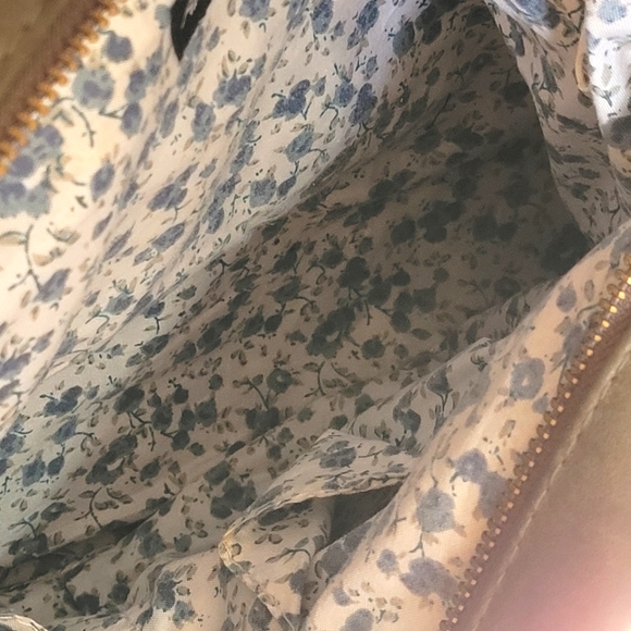 American Eagle Olive Shoulder Bag - Picture 4 of 4